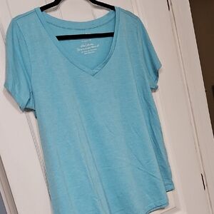 Torrid Light Blue V-Neck Tee Classic Fit Size 1